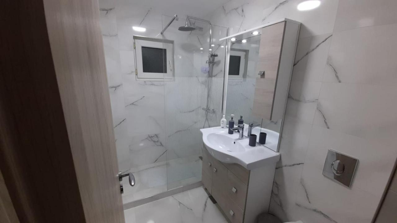 Delia Apartament Alba Iulia Bagian luar foto